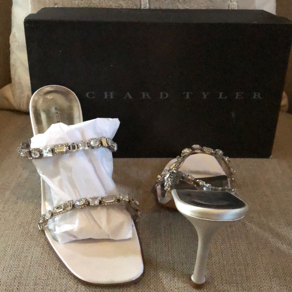 Richard Tyler Bridal Shoes White Crystal NIB 6 1/2